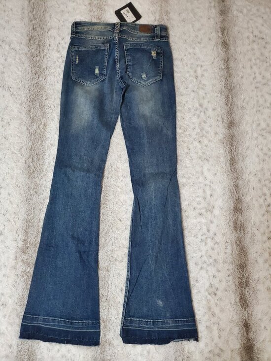 NWT Rubberband Stretch Karen Flare Jeans Size 26 Distressed Boutique - Picture 2 of 7